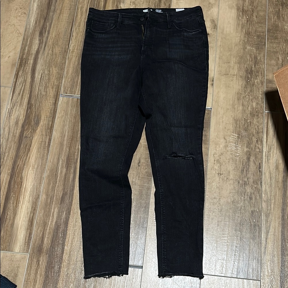 Old Navy Black Skinny Jeans with Distressed Knee